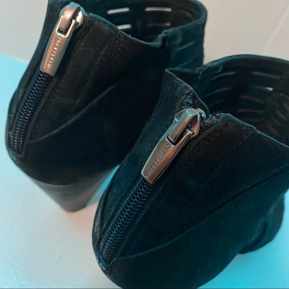 Vince Camuto Eldora Black sueded leather wedge Shoes sz 9M - Picture 7 of 14